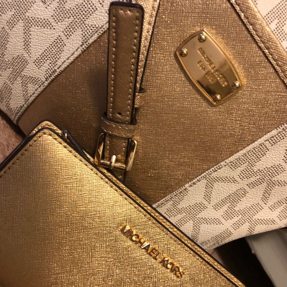 Michael Kors messenger bag trio - Picture 3 of 8
